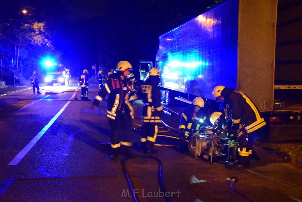 LKW Brand Koeln Rodenkirchen Gruenguertelstr P13.JPG - Miklos Laubert